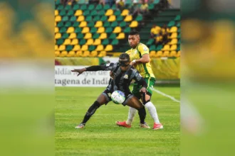 La derrota más llamativa de la fecha fue la del líder. En el estadio Jaime Morón León de Cartagena, Tigres FC goleó 3-0 a Real Cartagena. David Rativa abrió el marcador a los 41 minutos, mientras Jhon Martínez amplió la ventaja a los 78 y Luis Palacios sentenció el triunfo visitante a los 84 minutos - Foto: Tigres FC
