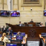 Aunque el proyecto ya avanzó en el Congreso, su contenido mantiene abiertas varias discusiones jurídicas y fiscales. Entre ellas aparece una que podría tener alcance constitucional: la proporción de los recursos destinados a inversión frente al total del presupuesto - Foto: Senado