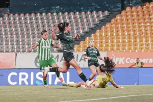 Deportivo Cali llegará al partido de vuelta con una ventaja de 2-1, mientras Millonarios y Santa Fe comenzarán su segundo encuentro con la serie igualada 2-2. Los dos ganadores avanzarán a la final de la Liga BetPlay Femenina 2026 - Foto: Atlético Nacional