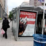 Una de las explicaciones señaladas por la agencia es la expansión de la naloxona. Este medicamento puede revertir una sobredosis causada por opioides, incluido el fentanilo, si se administra a tiempo. Su disponibilidad fuera de los servicios médicos ha permitido que familiares, amigos, trabajadores comunitarios y otras personas puedan intervenir ante una emergencia - Foto: Archivo/Ronald Cano