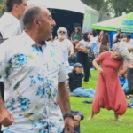 A continuación, la May y los curanderos del ritmo “desconectaron” a las personas de sus teléfonos y los pusieron a bailar al ritmo de “ecstatic dance”. La comunicación verbal se pausó por una hora, y fueron los cuerpos los que hablaron - Foto: Ronald Cano
