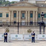 La Presidencia también pidió revisar los planes de medios y las pautas publicitarias vigentes de los ministerios. Las entidades deberán entregar información sobre esas campañas y, según el reporte, detenerlas mientras son revisadas. La instrucción se acompaña de un llamado a mantener pautas de austeridad y evitar gastos considerados excesivos - Foto: Archivo/Ronald Cano