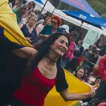 Todo un viaje fue este Colombia Al Parque. Desde los sonidos de cuerdas de Itinerante Trío, Ensamble Arsis o la orquesta Nuevo Mundo, hasta los ritmos caribeños de Tribu Baharú y Mestizo. La diversidad de sonidos deleitó a la gran cantidad de familias que incluso acamparon y disfrutaron del parque y de la música en este puente pasado por la lluvia - Foto: Ronald Cano