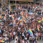 El riesgo para la población LGBTIQ+, en consecuencia, no consiste en una pérdida automática de derechos como consecuencia de abandonar la coalición. El riesgo potencial está en otro nivel: que una reducción de la prioridad política termine acompañada, en el futuro, por menor participación institucional, cooperación o interlocución internacional en estos asuntos - Foto: Archivo/Ronald Cano