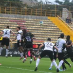 El sábado 12 de septiembre, Internacional de Bogotá se impuso 3-2 sobre Llaneros en el estadio Metropolitano de Techo. Larry Vásquez marcó en propia puerta al minuto 11 para poner en ventaja al conjunto bogotano; Diego Duarte amplió la diferencia al 15 y Néider Ospina descontó para Llaneros al 31. Fabricio Sanguinetti marcó el 3-1 al 40 y Yojan Garcés consiguió el quinto gol del partido al minuto 86 - Foto: Ronald Cano
