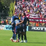 La victoria tiene un significado particular para Junior: fue su primer triunfo en el torneo y también el primero desde que Sebastián Viera asumió como entrenador. El resultado llegó después de varias jornadas sin ganar y permitió al equipo tomar un respiro en medio de su difícil comienzo de campeonato - Foto: Ronald Cano