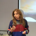 El recorrido profesional de Melba Rocío Pérez Tuta incluye empresas como XM, Isagén e Internexa, además de experiencia en infraestructura y transporte. La Universidad Externado también la identifica como socia fundadora de Presencia Legal y Regulatoria y como consultora del Banco Mundial en asuntos de energía e infraestructura - Foto: Universidad Externado