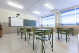 PISA 2025 evaluó a más de 760.000 estudiantes de 91 países y economías. La edición incorporó, además de ciencias, matemáticas y lectura, una evaluación del aprendizaje en el mundo digital y preguntas específicas sobre el uso de inteligencia artificial - Foto: Colegio Entre Naranjos