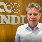 La situación resulta especialmente significativa porque Mac Master fue ratificado recientemente al frente de la ANDI. A comienzos de septiembre, la junta directiva del gremio eligió a Rodolfo Castillo como su presidente y mantuvo a Mac Master como presidente ejecutivo. Su actual periodo se extiende hasta finales de 2027 - Foto: Asopet