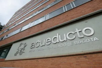 De acuerdo con la información entregada por la EAAB, algunas facturas fueron liquidadas con el subsidio de estrato 2, mientras que otras fueron cobradas sin aplicar correctamente ese beneficio - Foto: Alcaldía de Bogotá