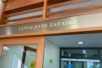 La discusión adquiere mayor relevancia porque la modificación propuesta no sería la primera. En 2021, durante el gobierno de Iván Duque, el Decreto 333 estableció que las acciones de tutela contra el presidente fueran asignadas inicialmente al Consejo de Estado - Foto: Consejo de Estado