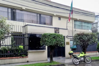 La decisión también incorpora cuestionamientos sobre la situación de derechos humanos en Irán, ataques contra países que no hacen parte del conflicto de Medio Oriente, el bloqueo del estrecho de Ormuz y las dificultades que, según Colombia, han enfrentado los inspectores del Organismo Internacional de Energía Atómica para verificar el programa nuclear iraní - Foto: Iranian Tours