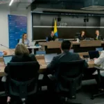 Pero la proporción de las cifras introduce una pregunta que va más allá de la contabilidad. El déficit de la Rama Judicial ha sido calculado en alrededor de $6 billones, de modo que los $100.000 millones que se propone trasladar representarían aproximadamente el 1,7 % de esa necesidad. Incluso si se tomaran los $170.000 millones completos, equivaldrían a cerca del 2,8 % - Foto: JEP