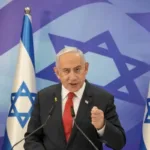 El primer ministro sostiene que no habló con el presidente emiratí durante el período señalado y que, por tanto, tampoco pudo haber recibido de él la advertencia descrita por Haaretz. Su oficina calificó la información de falsa y anunció acciones legales contra el periódico y los periodistas responsables de la investigación - Foto: Redes Sociales
