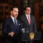 “Le pido a la justicia que evalúe la posibilidad de ofrecer negociaciones basadas en las normas del Código Penal”, dijo De la Espriella, al plantear que los investigados puedan colaborar con las autoridades a cambio de beneficios - Foto: Archivo/Presidencia
