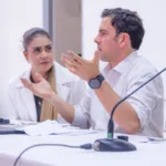 El ministro respondió a los cuestionamientos defendiendo su gestión y las decisiones de su cartera. Entre sus argumentos, afirmó que el Ministerio había terminado 557 contratos y alcanzado ahorros por 103.000 millones de pesos. Estas cifras corresponden a declaraciones de Lara y requieren ser contrastadas con información presupuestal y contractual para determinar su alcance y periodo de referencia - Foto: Presidencia