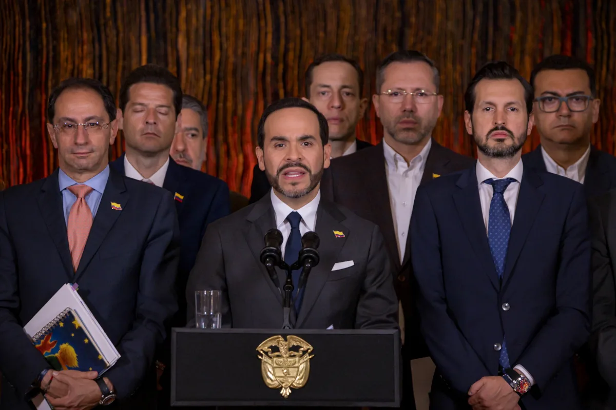 Uno de los principales riesgos políticos es la concentración de poder en el Ejecutivo. Aunque sería el Congreso el que otorgaría las facultades, las decisiones concretas sobre qué instituciones fusionar, suprimir o reorganizar quedarían en manos del presidente, dentro de los límites que establezca la ley habilitante - Foto: Archivo/Presidencia