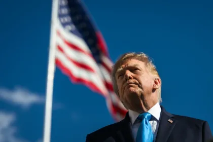 El Gobierno de Trump presenta el suministro adicional como una respuesta a la presión sobre los precios y una forma de ampliar la disponibilidad de combustible. Sus críticos, en cambio, consideran que la decisión puede debilitar la estrategia económica aplicada contra Moscú y enviar una señal contradictoria a Ucrania y a otros aliados de Washington - Foto: The White House