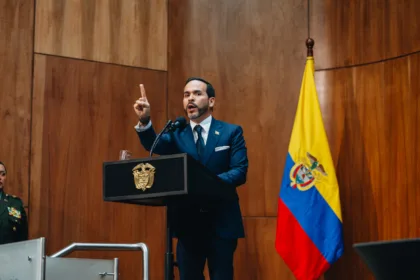 La propuesta adquiere relevancia en un contexto en el que el gabinete de De la Espriella ha sido objeto de análisis por las trayectorias políticas y las relaciones personales, académicas y partidistas de varios de sus integrantes. Para examinar sus implicaciones, es necesario distinguir entre los vínculos que pueden documentarse y las eventuales irregularidades que requerirían pruebas específicas - Foto: Archivo/Presidencia