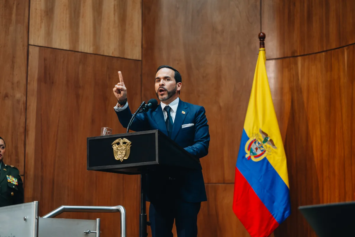 La propuesta adquiere relevancia en un contexto en el que el gabinete de De la Espriella ha sido objeto de análisis por las trayectorias políticas y las relaciones personales, académicas y partidistas de varios de sus integrantes. Para examinar sus implicaciones, es necesario distinguir entre los vínculos que pueden documentarse y las eventuales irregularidades que requerirían pruebas específicas - Foto: Archivo/Presidencia