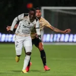 Internacional sentenció el compromiso al minuto 76, cuando Johan Caballero convirtió el cuarto tanto. Con el 4-1 definitivo, el equipo bogotano aseguró su paso a las semifinales de la Copa BetPlay y dejó eliminado a Llaneros - Foto: Llaneros FC