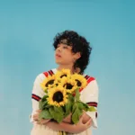 Pérez ha construido un lenguaje que incorpora indie, pop, rock, jazz, bossa nova y bolero, elementos que conviven con una escritura concentrada en situaciones aparentemente sencillas: relaciones, afectos, separaciones, recuerdos y escenas de la vida diaria - Foto: Laura Pérez