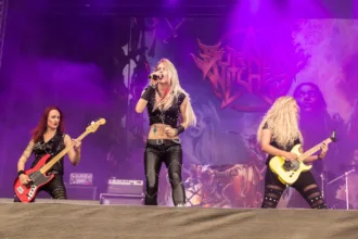 La historia de la agrupación también ha estado marcada por cambios en su formación. Entre ellos estuvo la salida de la vocalista Seraina Telli y la llegada de Laura Guldemond, quien asumió posteriormente la voz principal - Foto: Stefan Bollmann
