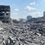 El balance humano es difícil de dimensionar incluso tres años después. La Oficina de Naciones Unidas para la Coordinación de Asuntos Humanitarios, OCHA, reporta las cifras del Ministerio de Salud de Gaza; a finales de septiembre, ese registro superaba los 73.000 palestinos muertos desde octubre de 2023 - Foto: Archivo/WAFA