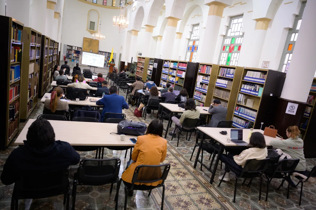 Sin embargo, el 19 de octubre, el medio Diario Red publicó una denuncia según la cual estaría preparado un decreto para cerrar la biblioteca y convertir sus instalaciones en una capilla. La información, atribuida a fuentes de la Cancillería, abrió interrogantes sobre el futuro de la colección y el uso que se daría al espacio. Hasta la información localizada para esta nota, no se había identificado un acto administrativo oficial que confirmara la clausura definitiva ni la conversión del inmueble - Foto: Cancillería