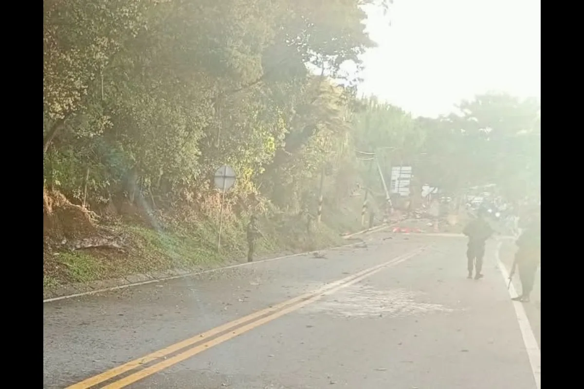 El Ejército Nacional atribuyó preliminarmente el ataque a integrantes de la estructura Carlos Patiño, una facción disidente de las antiguas Farc. En los reportes militares también se señaló que esta organización estaría bajo el mando de Iván Mordisco. La atribución corresponde a la hipótesis inicial de las autoridades y no equivale, por sí sola, a una determinación judicial de responsabilidad - Foto: Ejército Nacional