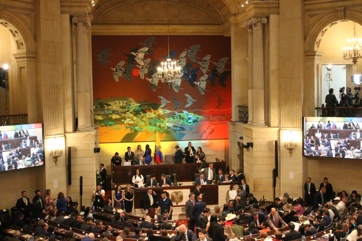 Sin embargo, las cifras presentadas por el Ministerio plantean una pregunta que va más allá de la cantidad de solicitudes: ¿se está utilizando abusivamente el control político o el Gobierno está interpretando como una presión institucional el ejercicio de fiscalización que corresponde a una colectividad declarada en oposición? - Foto: Archivo/Ronald Cano