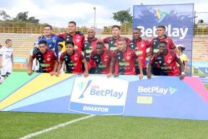 El origen de esta disputa se remonta a la crisis que atravesó el club. Los antiguos registros de “CÚCUTA DEPORTIVO CD”, que habían sido solicitados por Cúcuta Deportivo Fútbol Club S.A., caducaron después de que no fueran renovados. El expediente reconstruido a partir de documentos de la SIC ubica esa caducidad entre 2018 y 2019 - Foto: Archivo/Ronald Cano