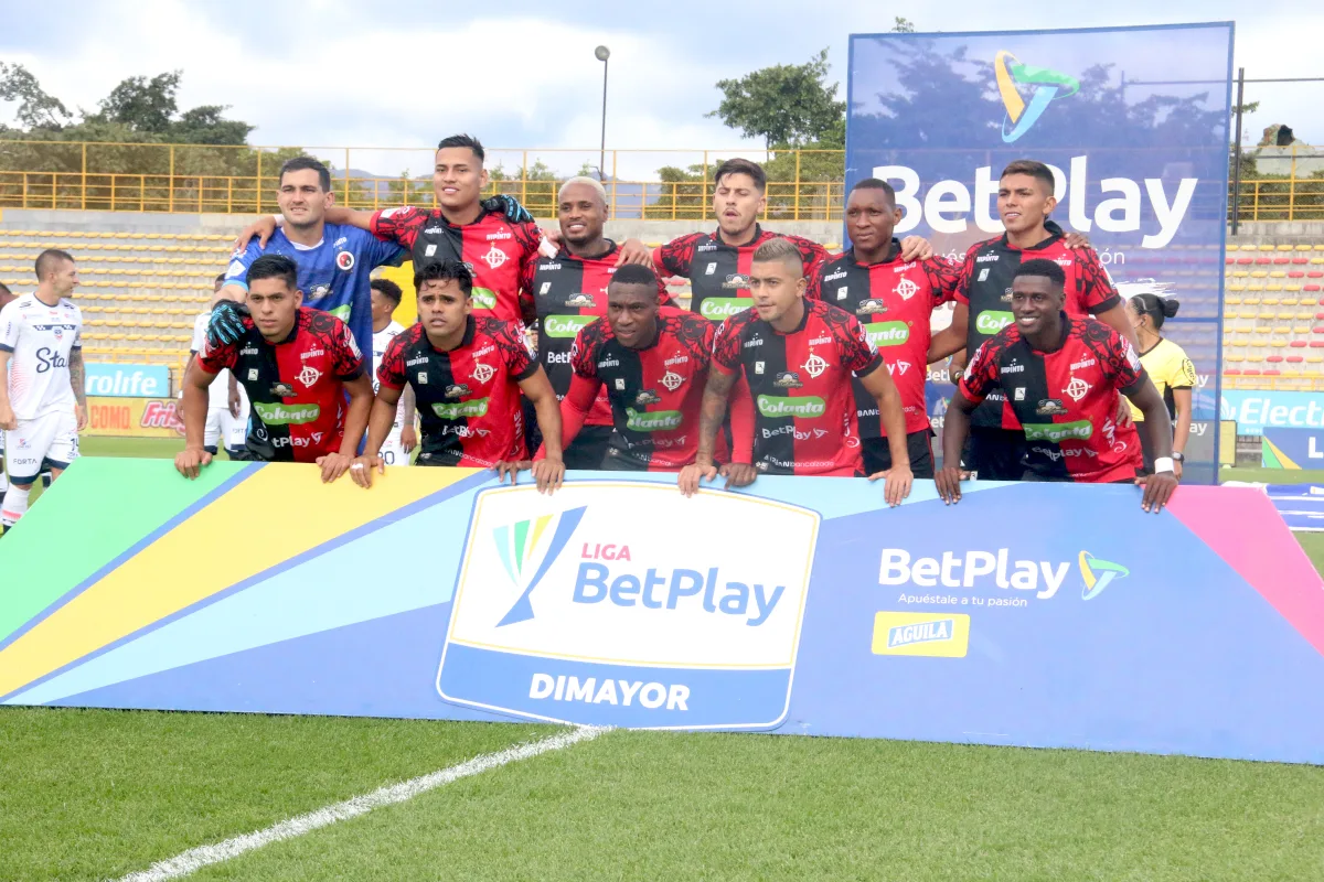 El origen de esta disputa se remonta a la crisis que atravesó el club. Los antiguos registros de “CÚCUTA DEPORTIVO CD”, que habían sido solicitados por Cúcuta Deportivo Fútbol Club S.A., caducaron después de que no fueran renovados. El expediente reconstruido a partir de documentos de la SIC ubica esa caducidad entre 2018 y 2019 - Foto: Archivo/Ronald Cano