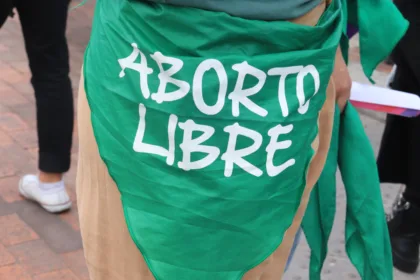 La jurisprudencia más reciente muestra que el tribunal tampoco ha abandonado el desarrollo de los derechos reproductivos. En la sentencia T-031 de 2026, la Corte vinculó la decisión de tener o no tener hijos con la libertad reproductiva y señaló que la autodeterminación reproductiva comprende, entre otros aspectos, el acceso a información y métodos anticonceptivos, la no interferencia en las decisiones reproductivas y la atención obstétrica oportuna y libre de violencia - Foto: Archivo/Ronald Cano
