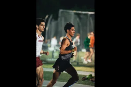 El colombiano, quien representa a la California Baptist University (CBU), completó los 8 kilómetros con un tiempo de 24:14.8, en una prueba marcada por la estrecha diferencia entre los corredores que ocuparon los primeros lugares - Foto: Equipo Porvenir