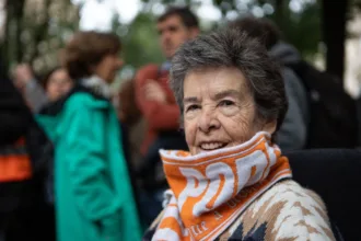 El problema económico era evidente. Maricarmen recibía una pensión de alrededor de 1.400 euros, mientras que la propiedad llegó a plantearle un nuevo alquiler de unos 1.600 euros. La alternativa suponía una renta superior a sus ingresos mensuales - Foto: Sindicato de inquilinas e inquilinos de Madrid