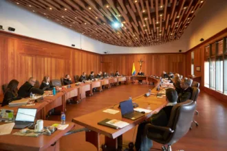 Uno de los principales cuestionamientos se refiere al Registro Nacional de Organizaciones y Actores Terroristas, una de las herramientas centrales del proyecto. La propuesta busca identificar a personas y organizaciones presuntamente relacionadas con actividades terroristas y afectar sus fuentes de financiación. Sin embargo, la Corte advirtió que la inclusión en ese listado no puede convertirse automáticamente en una prueba de responsabilidad penal - Foto: Corte Suprema