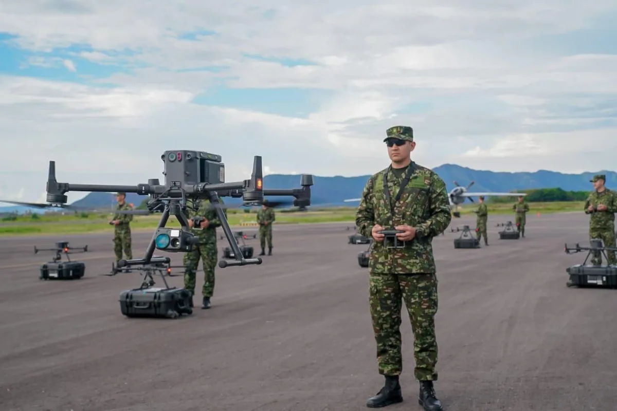 El caso llamó inicialmente la atención de los mandos militares porque el sistema aparecía dentro de los bienes entregados al Ejército por la Gobernación del Cauca, pero físicamente se encontraba en una compañía privada en la capital del país. Esa diferencia obligó a reconstruir qué había ocurrido con el equipo después de salir del territorio donde estaba siendo utilizado - Foto: Archivo/Mindefensa