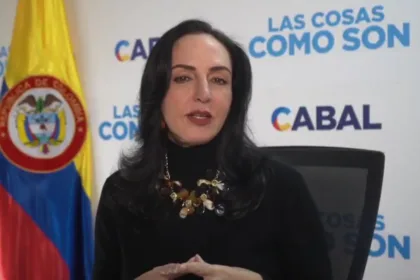 Cabal aseguró que esperó una respuesta de la colectividad y que esa contestación nunca llegó. En su mensaje de salida sostuvo que el silencio frente a una solicitud de esa naturaleza terminó convirtiéndose, para ella, en la señal que la llevó a abandonar definitivamente el partido - Foto: X/@MariaFdaCabal