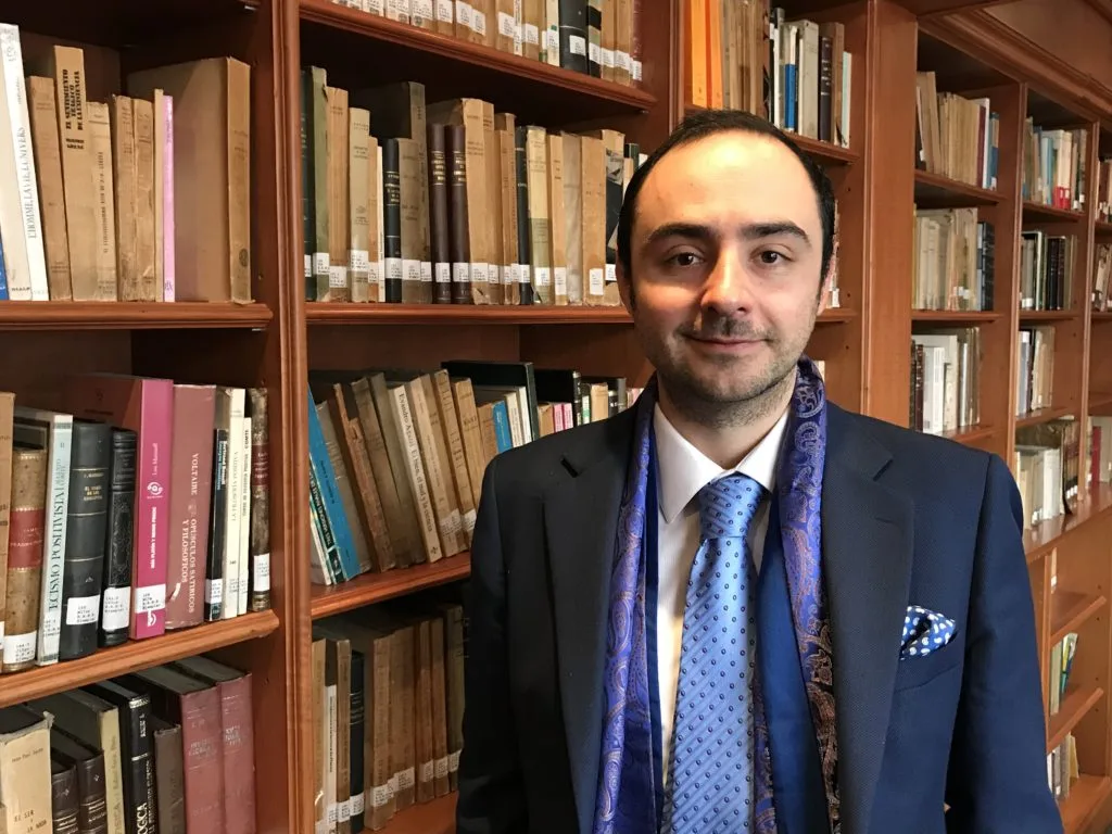 Noguera dejó el Viceministerio de Educación Superior el 7 de octubre, después de menos de dos meses en el cargo. Antes había desarrollado buena parte de su carrera académica en la Universidad Sergio Arboleda, donde fue docente, director académico y decano de la Escuela de Humanidades. Su formación incluye estudios en Derecho, docencia e investigación universitaria y un doctorado en Bioética - Foto: Universidad Sergio Arboleda