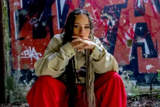 La presentación de Chelo Hop tendrá lugar en la primera jornada de la edición número 28 de Hip Hop al Parque, que se realizará el 24 y 25 de octubre en el Parque Simón Bolívar. El festival reunirá propuestas distritales, nacionales e internacionales, con actividades que también incluyen breaking, arte urbano y espacios para emprendimientos vinculados con la cultura hip hop - Foto: Facebook Chelo Hop