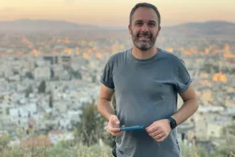 El periodista sostuvo que la decisión estuvo relacionada con la cobertura que RED había realizado sobre la guerra en Gaza y las protestas propalestinas en Alemania - Foto: Dissecting Security Architectures