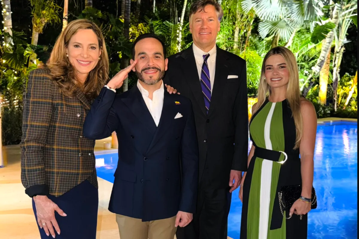 El presidente colombiano expresó su respaldo a la congresista republicana María Elvira Salazar, quien busca la reelección por Florida. El pronunciamiento provocó críticas del representante demócrata Gregory Meeks, miembro de mayor rango de su partido en el Comité de Asuntos Exteriores de la Cámara de Representantes - Foto: Redes Sociales Abelardo de La Espriella
