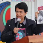 La distinción destacó más de dos décadas de trabajo de Marisol Garzón para mantener vigente el legado de su hermano, Jaime Garzón Forero, periodista, abogado, humorista y crítico político asesinado en Bogotá el 13 de agosto de 1999. A través de la pedagogía, la comunicación comunitaria, la literatura y la promoción cultural, ella ha convertido la memoria familiar en una labor pública orientada a la defensa de la vida y la justicia social - Foto: noticiasduitamaoficial