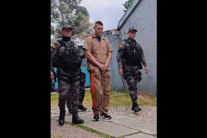 Monsalve fue trasladado finalmente el 1.º de octubre, después de haber sido llevado a una clínica de Bogotá durante el operativo por una afectación cardiovascular. Una vez recibió el alta médica, el procedimiento penitenciario continuó y el testigo quedó recluido en Cómbita - Foto: INPEC