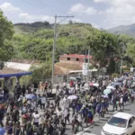 El Cauca tiene una larga trayectoria de movilización indígena y de organización comunitaria. Sus autoridades han recurrido a marchas, encuentros y otras acciones colectivas para reclamar garantías sobre los territorios, la participación política, la educación propia y la protección de sus comunidades - Foto: CRIC