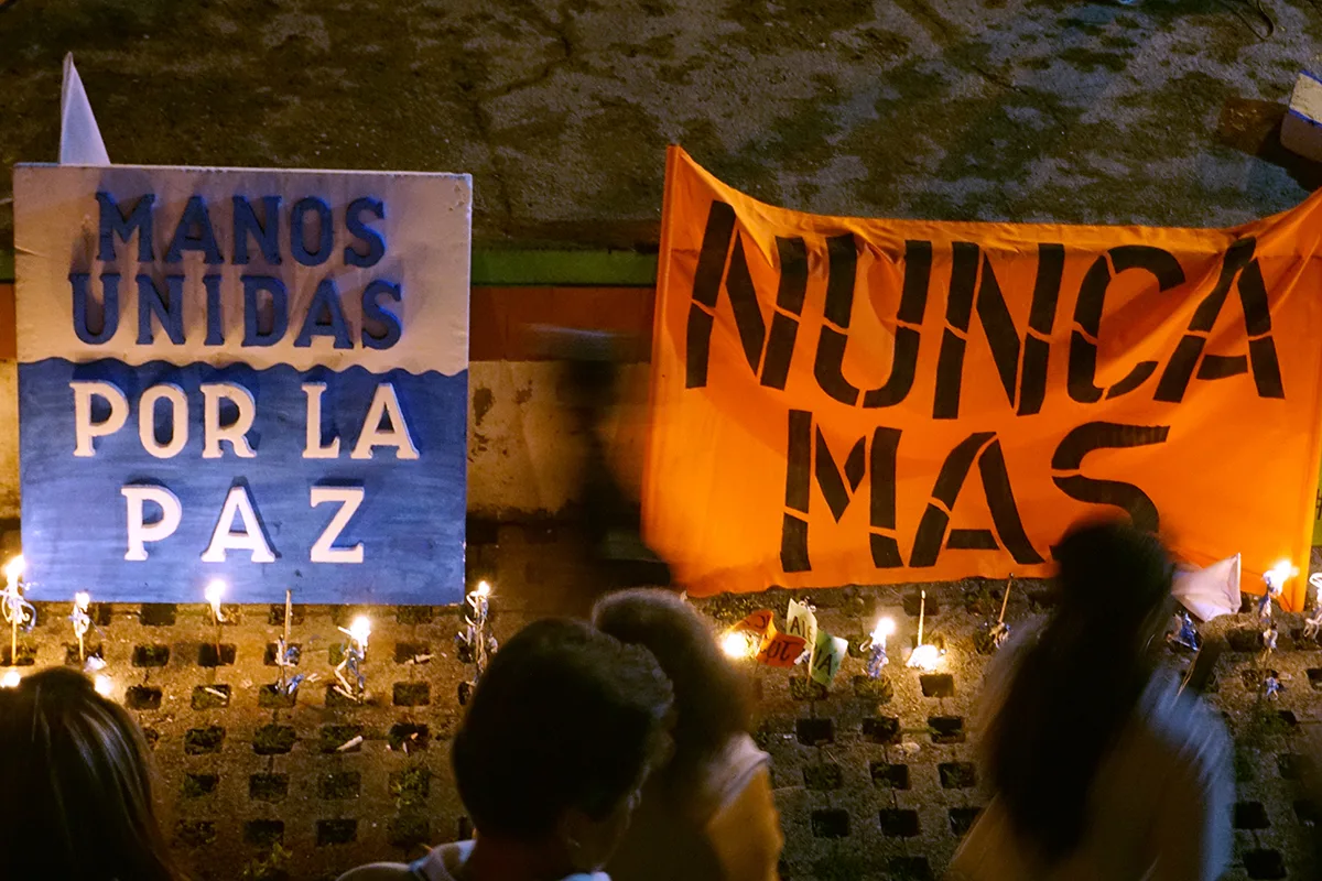 La diferencia fue mínima. El escrutinio definitivo estableció 6.438.552 votos por el No frente a 6.382.901 por el Sí, una distancia de 55.651 votos. La abstención, además, superó el 60 %, por lo que el resultado fue producido por una fracción minoritaria del censo electoral - Foto: José Ignacio de Alba